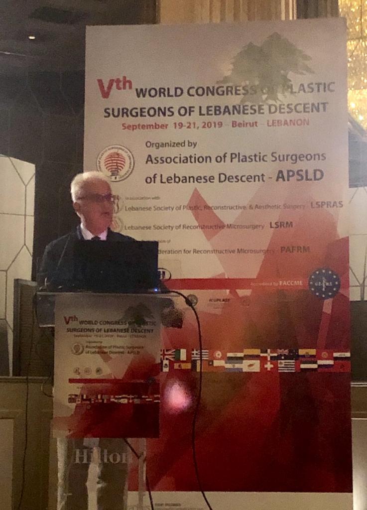 Il professor Zocchi durante una presentazione al Il professor Zocchi al V WORLD CONGRESS OF PLASTIC SURGEONS OF LEBANESE DESCENT